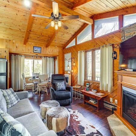 Rustic Newland Cabin With Deck By Lake And Trails! 외부 사진