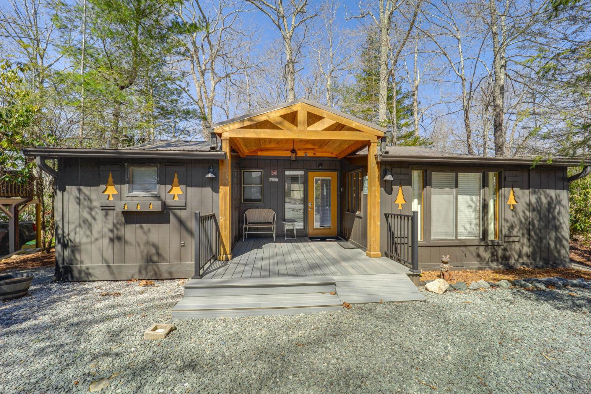 Rustic Newland Cabin With Deck By Lake And Trails! 외부 사진